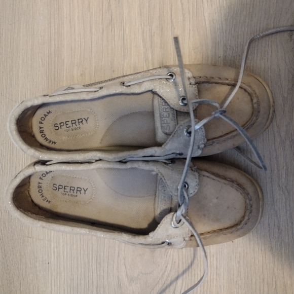 Sperry's - Picture 1 of 3